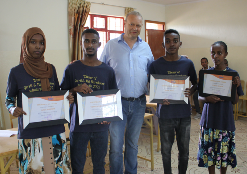 Barnhoorn scholarship students graduated